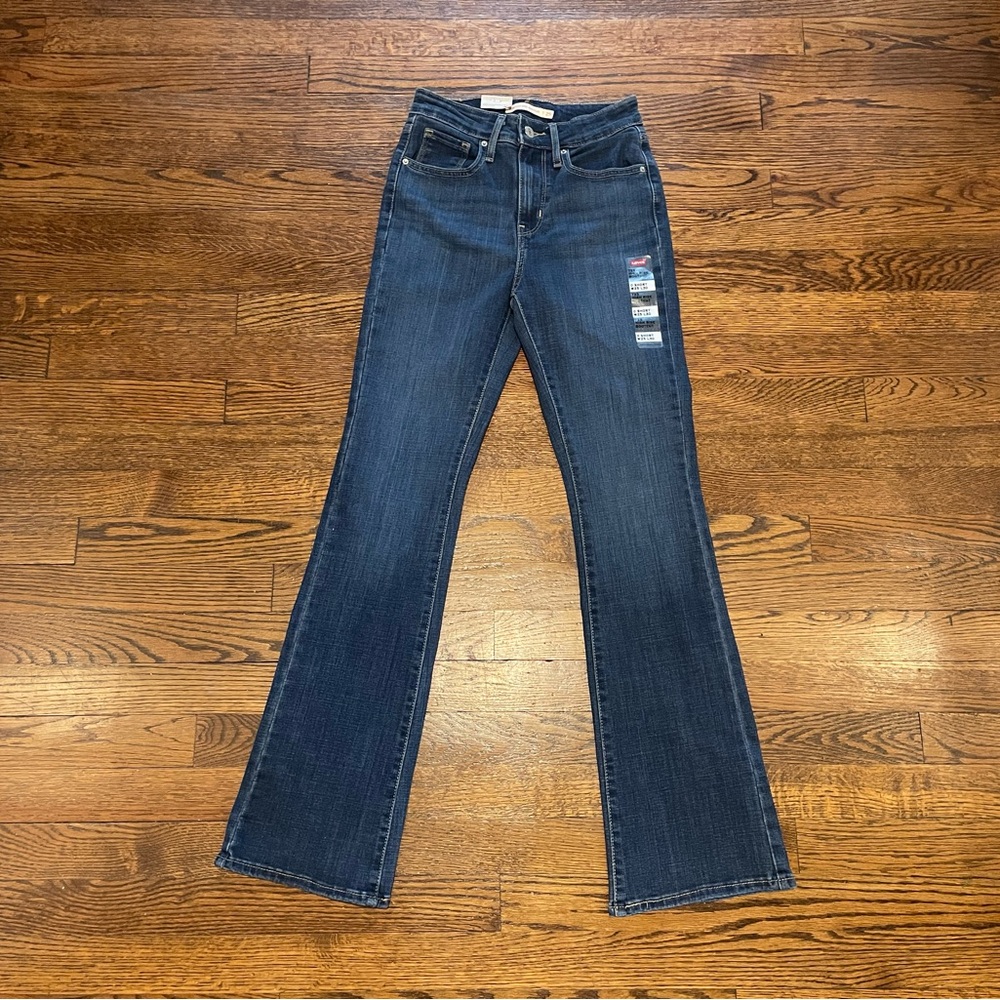 Levi’s 725 High Rise Bootcut - Picture 3 of 14